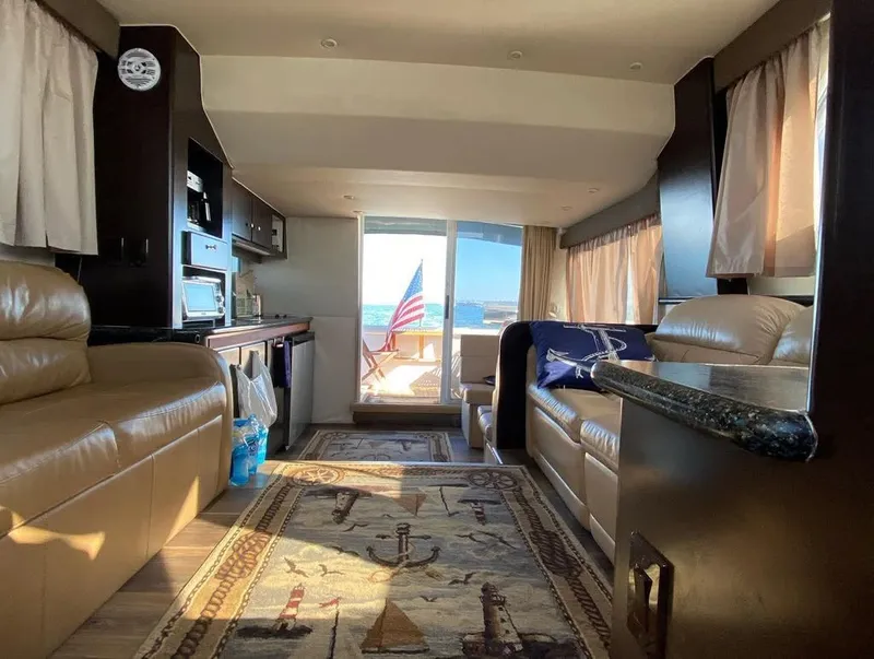 Slide: The Image of Carver Yachts 370 Voyager 1999 - 8