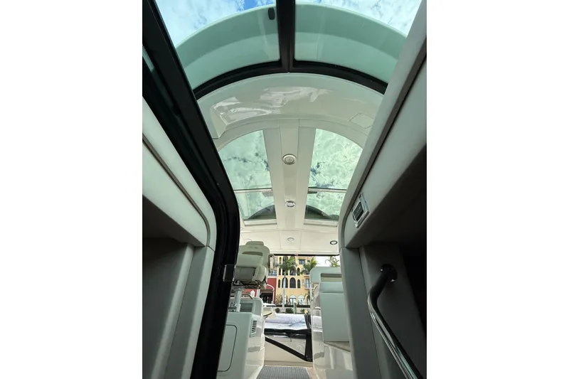 Slide: The Image of Interior view of 2014 Sea Ray 470 Sundancer yacht with glass ceiling. - 89