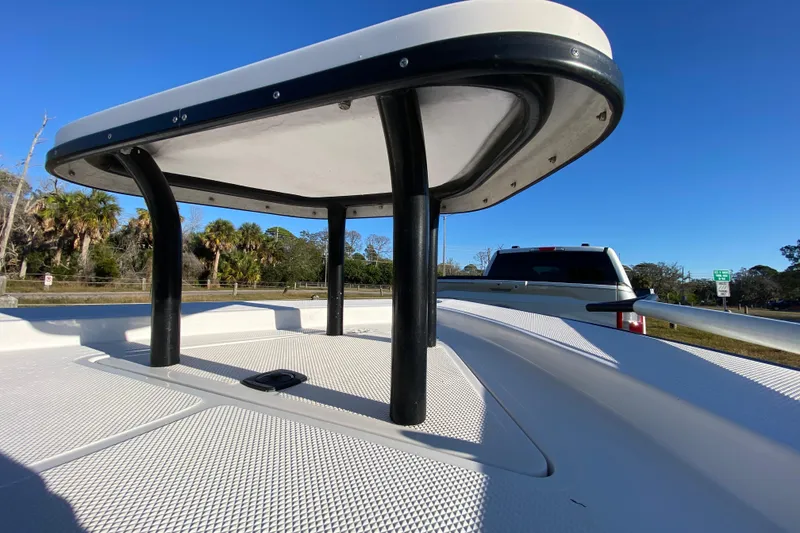 Slide: The Image of Interior of 1999 Silver King Signature 16 boat with hexagonal mat. - 24