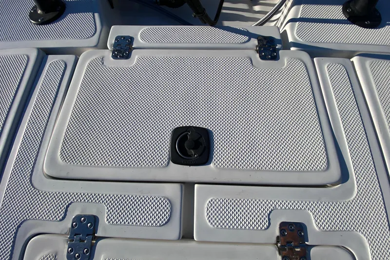 Slide: The Image of 1999 Silver King Signature 16 boat platform with textured surface, viewed from above. - 51