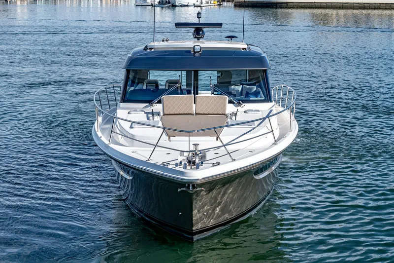 Slide: The Image of 2024 Riviera 465 SUV luxury yacht on water. - 10