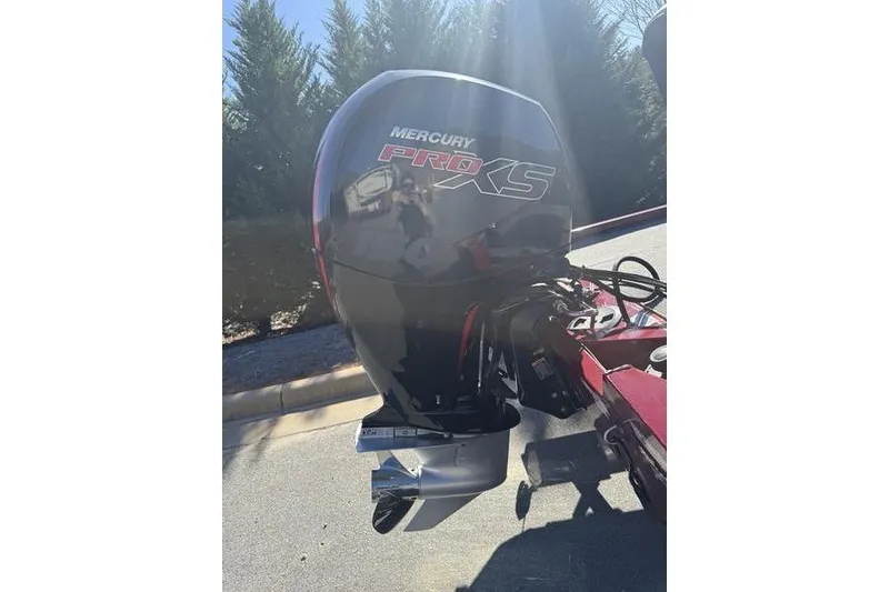 Slide: The Image of 2020 Tracker Pro Team 195 TXW with Mercury Pro XS outboard motor. - 7