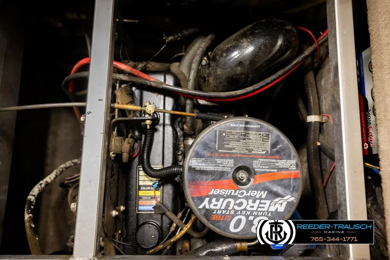 Slide: The Image of Engine of 2006 Sun Tracker Party Barge 22 Regency Edition with Mercury components. - 25