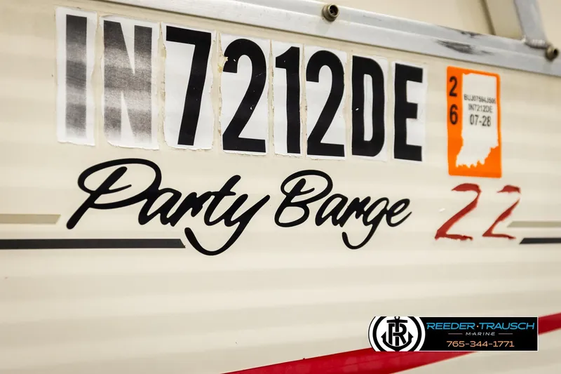 Slide: The Image of 2006 Sun Tracker Party Barge 22 Regency Edition with registration number IN7212DE. - 45