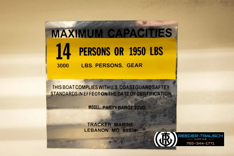 Slide: The Image of Capacity label for 2006 Sun Tracker Party Barge 22 Regency Edition, 14 persons or 1950 lbs. - 48