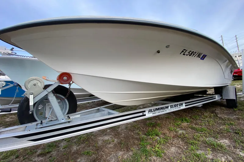 Slide: The Image of 2006 Mako 191 Inshore boat on aluminum trailer, side view. - 9