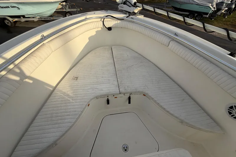 Slide: The Image of 2003 Hydra-Sports Vector 2600 CC boat interior with steering console and seating. - 20