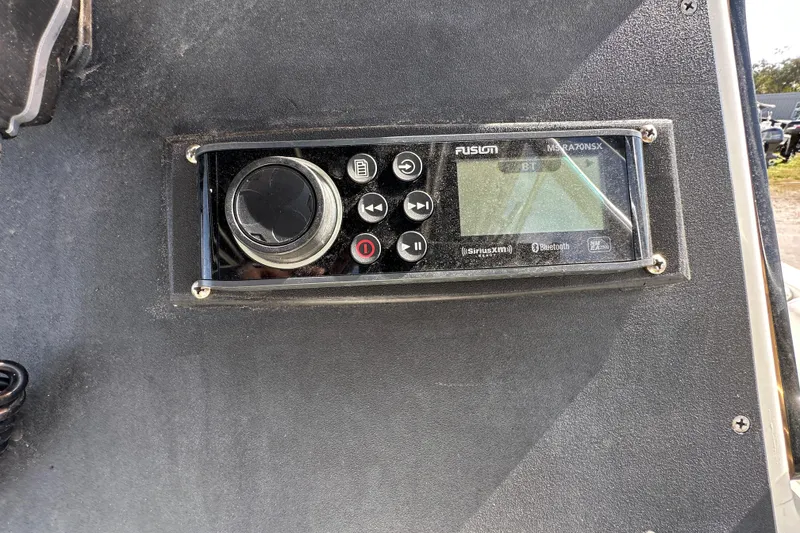 Slide: The Image of 2003 Hydra-Sports Vector 2600 CC boat cup holder, white with three slots. - 30