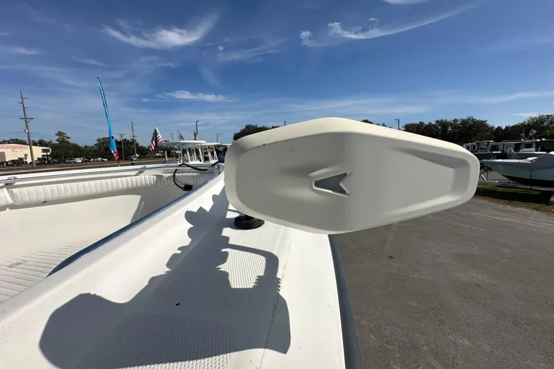 Slide: The Image of 2003 Hydra-Sports Vector 2600 CC with Garmin marine equipment on deck. - 59