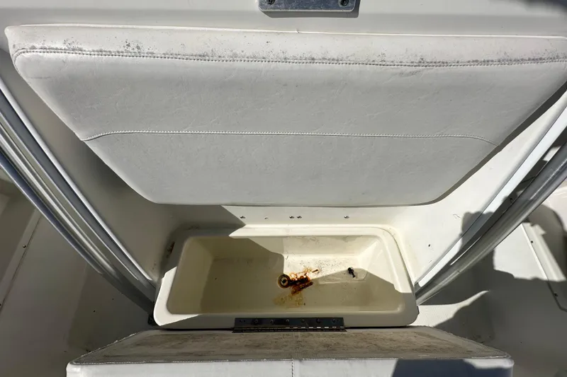 Slide: The Image of 2003 Hydra-Sports Vector 2600 CC boat interior with dual Yamaha 200 engines. - 69