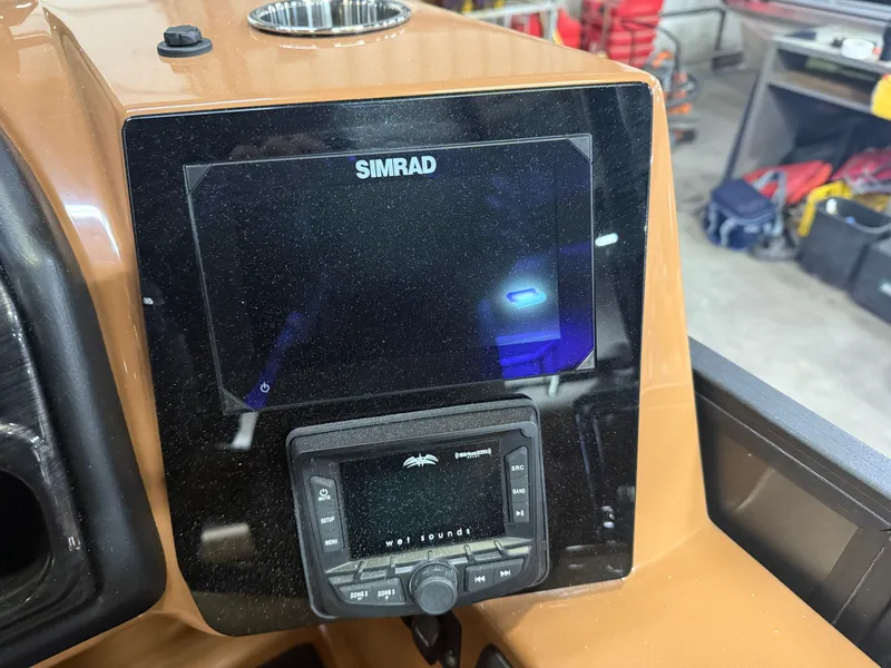 Slide: The Image of Bentley Pontoons Elite 300HP 253 Admiral Quad Lounge Tritoon 2026 - 16