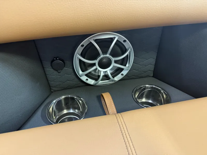 Slide: The Image of Bentley Pontoons Elite 300HP 253 Admiral Quad Lounge Tritoon 2026 - 34