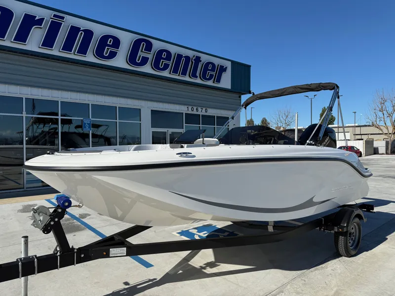 Slide: The Image of Bayliner M17 w/ 90HP Mercury 2026 - 10