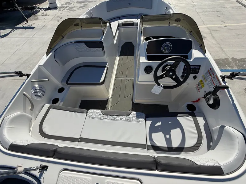 Slide: The Image of Bayliner M17 w/ 90HP Mercury 2026 - 5