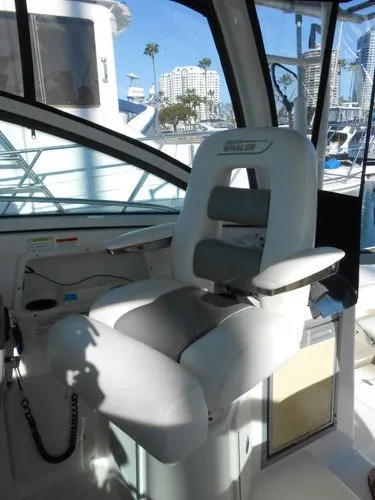 Slide: The Image of 2013 Boston Whaler Conquest 315 - Image 10 - 10