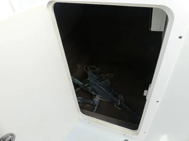 Slide: The Image of Crownline Boats 275 SS 2016 - 12