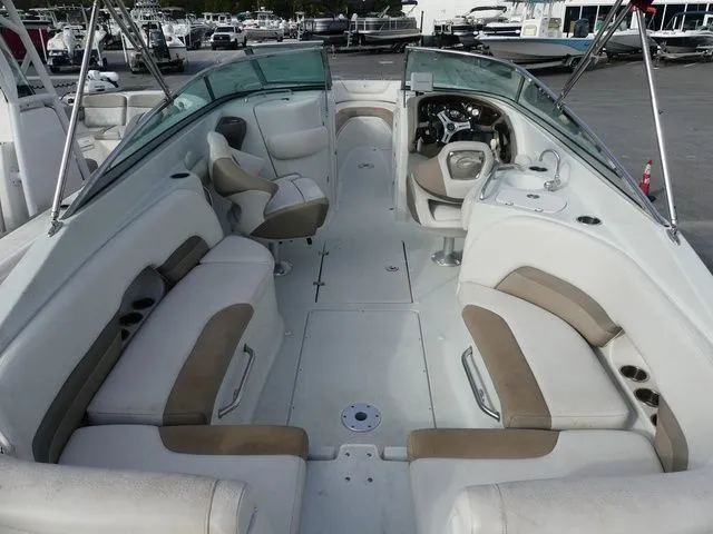 Slide: The Image of Crownline Boats 275 SS 2016 - 4