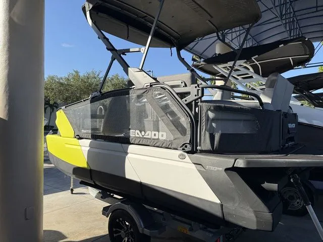 Slide: The Image of Sea-Doo Switch® Sport Compact - 170 hp Galvanized 2024 - 14
