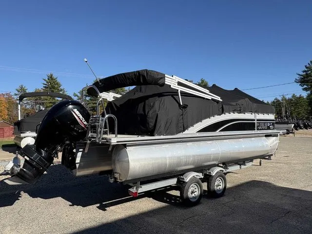 Slide: The Image of Harris Sunliner 210 2021 - 2