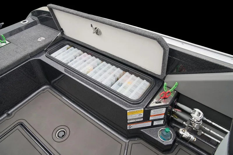 Slide: The Image of Ranger 622FS Pro 2026 - 65