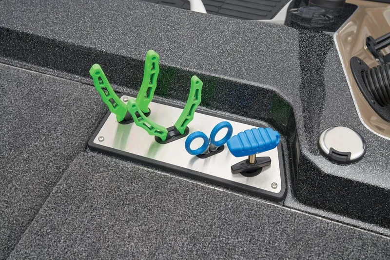 Slide: The Image of Ranger 622FS Pro 2026 - 70