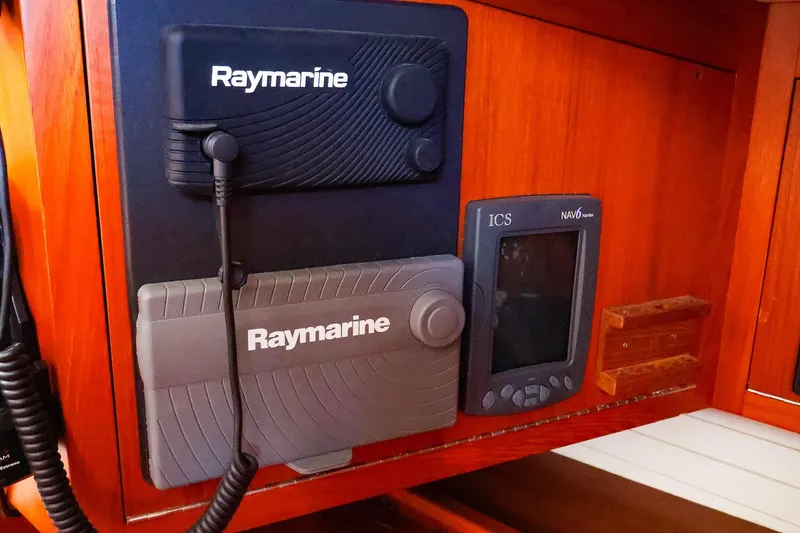 Slide: The Image of Raymarine navigation equipment on 2004 J Boats J/46 yacht interior. - 31