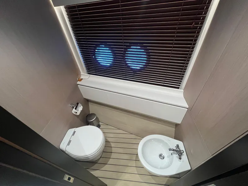 Slide: The Image of Azimut Grande 27M 2019 - 51