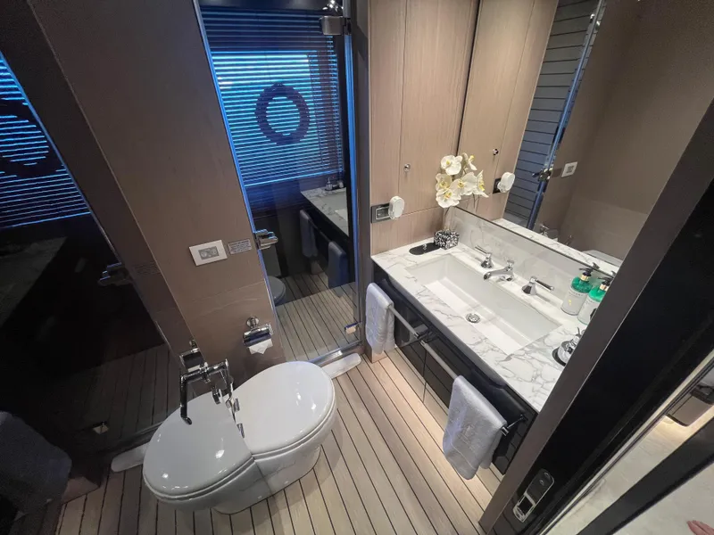 Slide: The Image of Azimut Grande 27M 2019 - 60