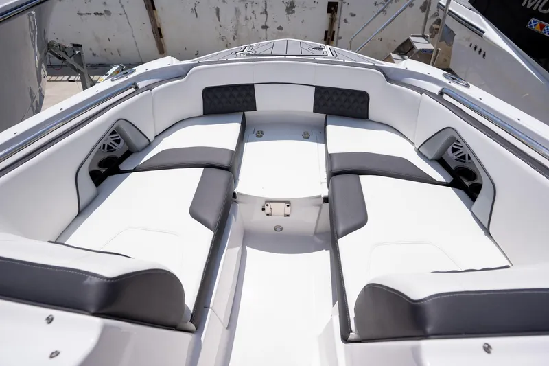 Slide: The Image of 2024 Monterey M-45 boat interior with white and black seating, modern design. - 20