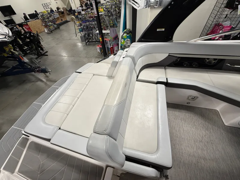 Slide: The Image of Regal 24 FasDeck 2014 - 13