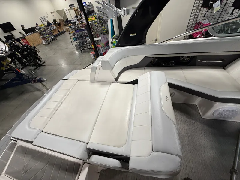 Slide: The Image of Regal 24 FasDeck 2014 - 14