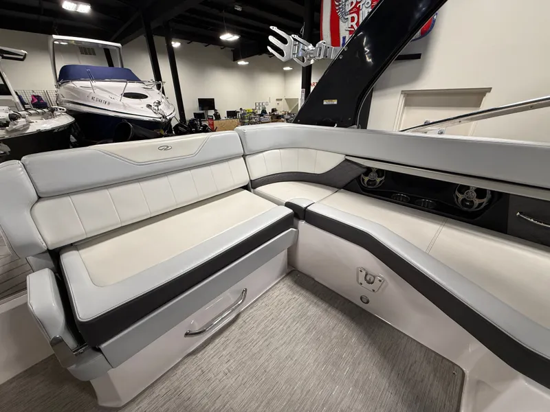 Slide: The Image of Regal 24 FasDeck 2014 - 18