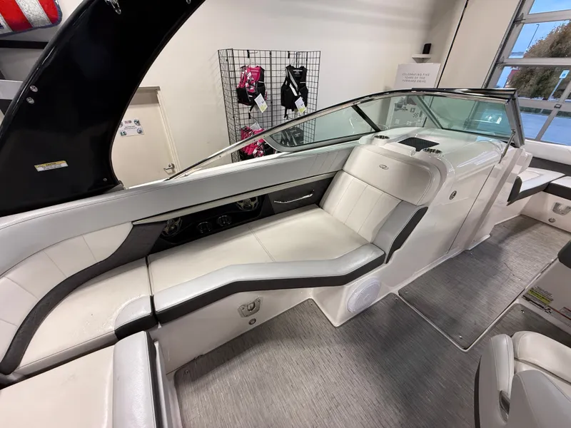 Slide: The Image of Regal 24 FasDeck 2014 - 19