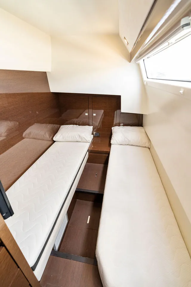 Slide: The Image of Prestige 460 2019 - 167