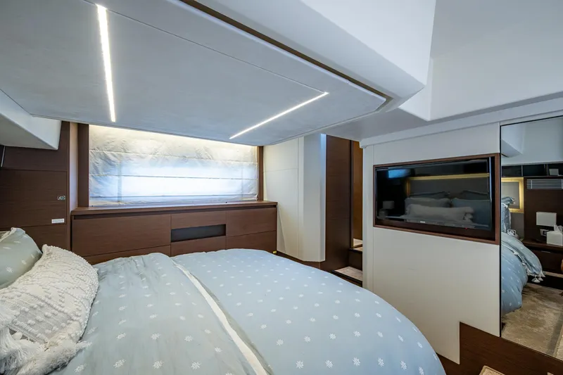 Slide: The Image of Prestige 460 2019 - 53