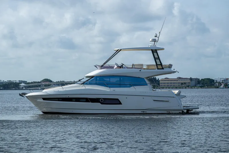 Slide: The Image of Prestige 460 2019 - 75