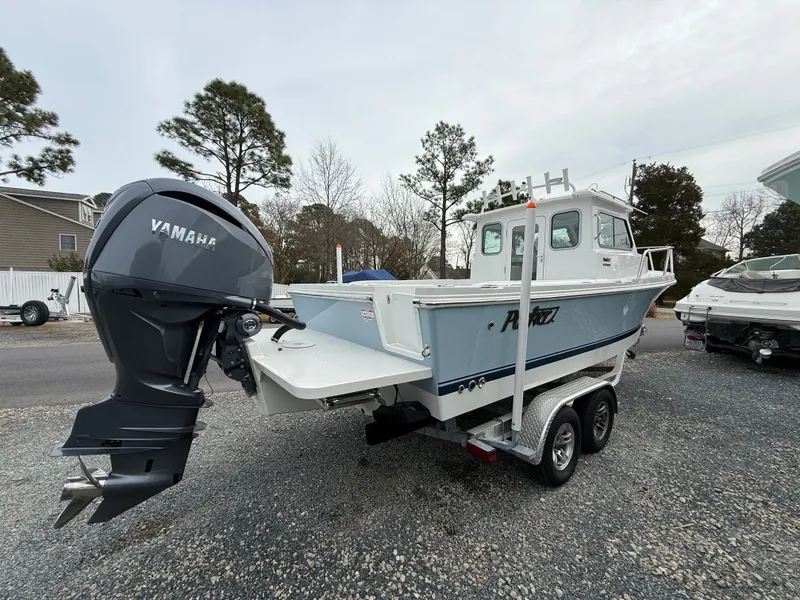 Slide: The Image of Parker Marine 227 Explorer 2026 - 4