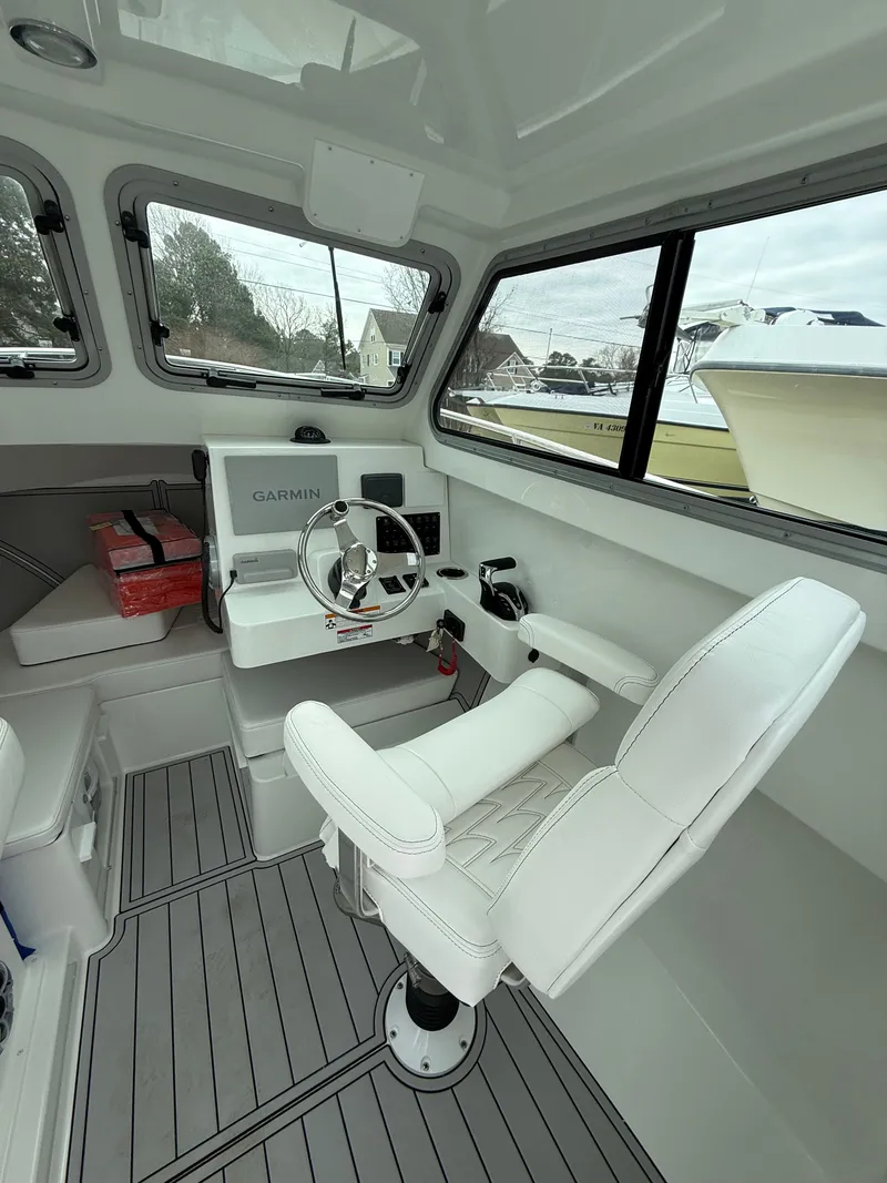 Slide: The Image of Parker Marine 227 Explorer 2026 - 5