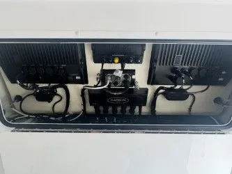 Slide: The Image of Invincible 35 Catamaran 2024 - 7