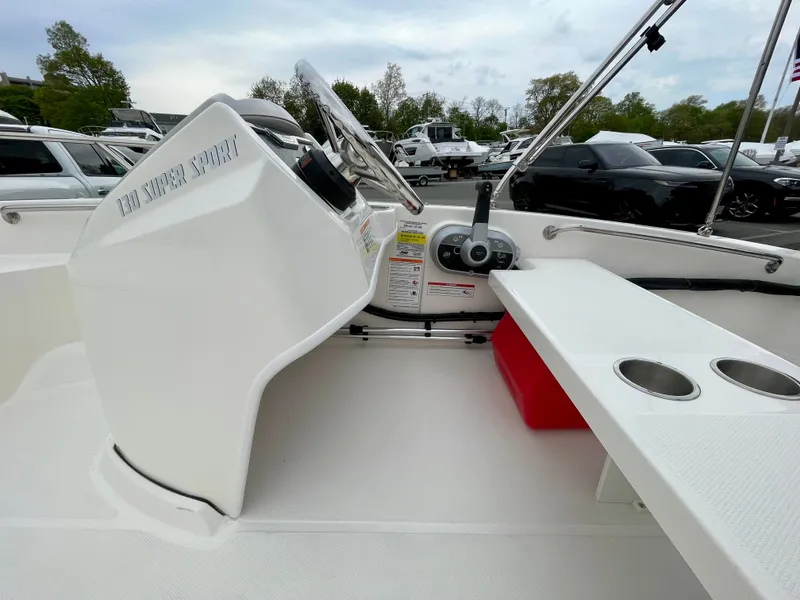 Slide: The Image of Boston Whaler 130 Super Sport 2026 - 5