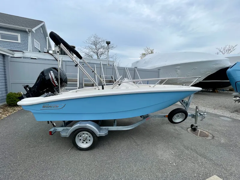 Slide: The Image of Boston Whaler 130 Super Sport 2026 - 0