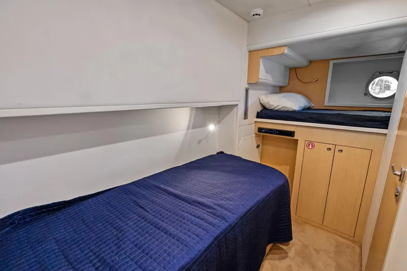 Slide: The Image of Interior cabin of 2019 Ferretti Yachts 780 with twin beds and modern design. - 62