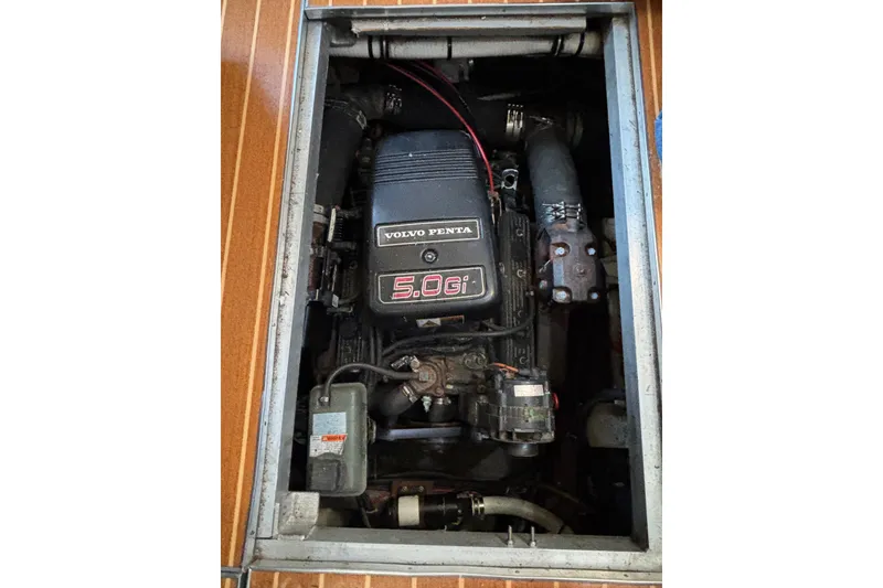 Slide: The Image of Volvo Penta 5.0Gi engine in 1992 Carver 28 Aft Cabin Motor Yacht. - 30