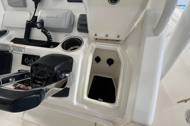 Slide: The Image of 2015 Regulator 25 boat console with Garmin electronics and Yamaha controls. - 49
