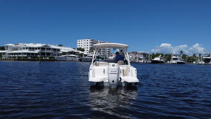 Slide: The Image of Boston Whaler 230 VANTAGE 2017 - 11