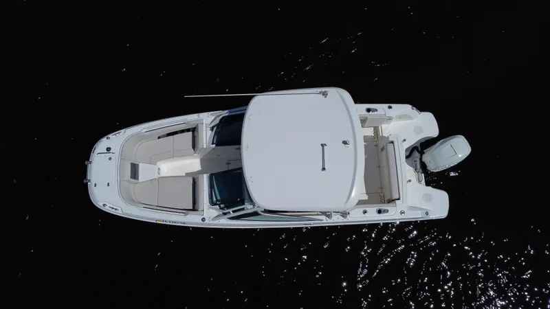 Slide: The Image of Boston Whaler 230 VANTAGE 2017 - 13