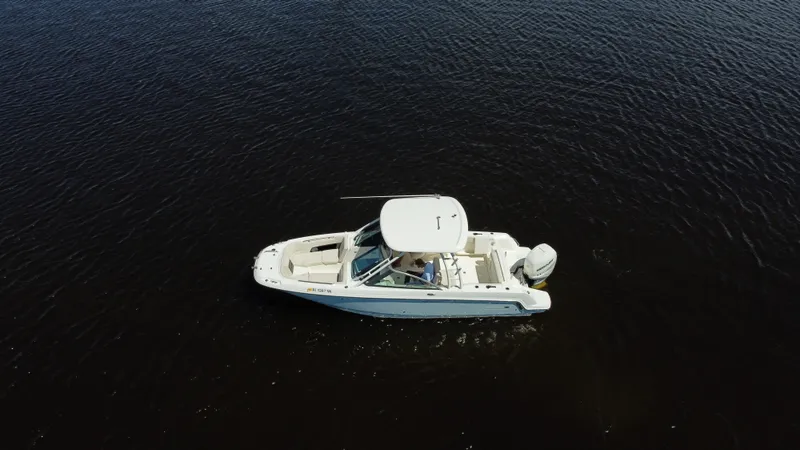 Slide: The Image of Boston Whaler 230 VANTAGE 2017 - 14