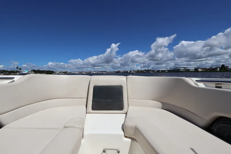 Slide: The Image of Boston Whaler 230 VANTAGE 2017 - 27