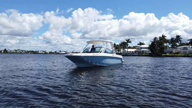 Slide: The Image of Boston Whaler 230 VANTAGE 2017 - 5