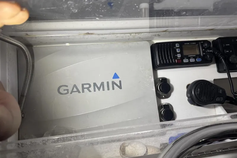Slide: The Image of Garmin marine electronics in a 2010 SeaCraft 20 SF boat console. - 12